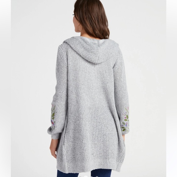 By Design Parker Hooded Cardigan in Grey Dawn, Size Medium - Picture 4 of 15